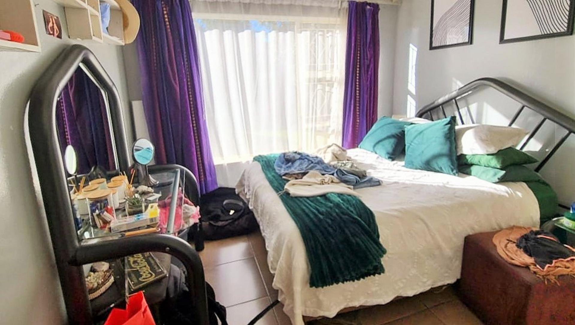 Bed Room 2 of property in Emalahleni (Witbank) 