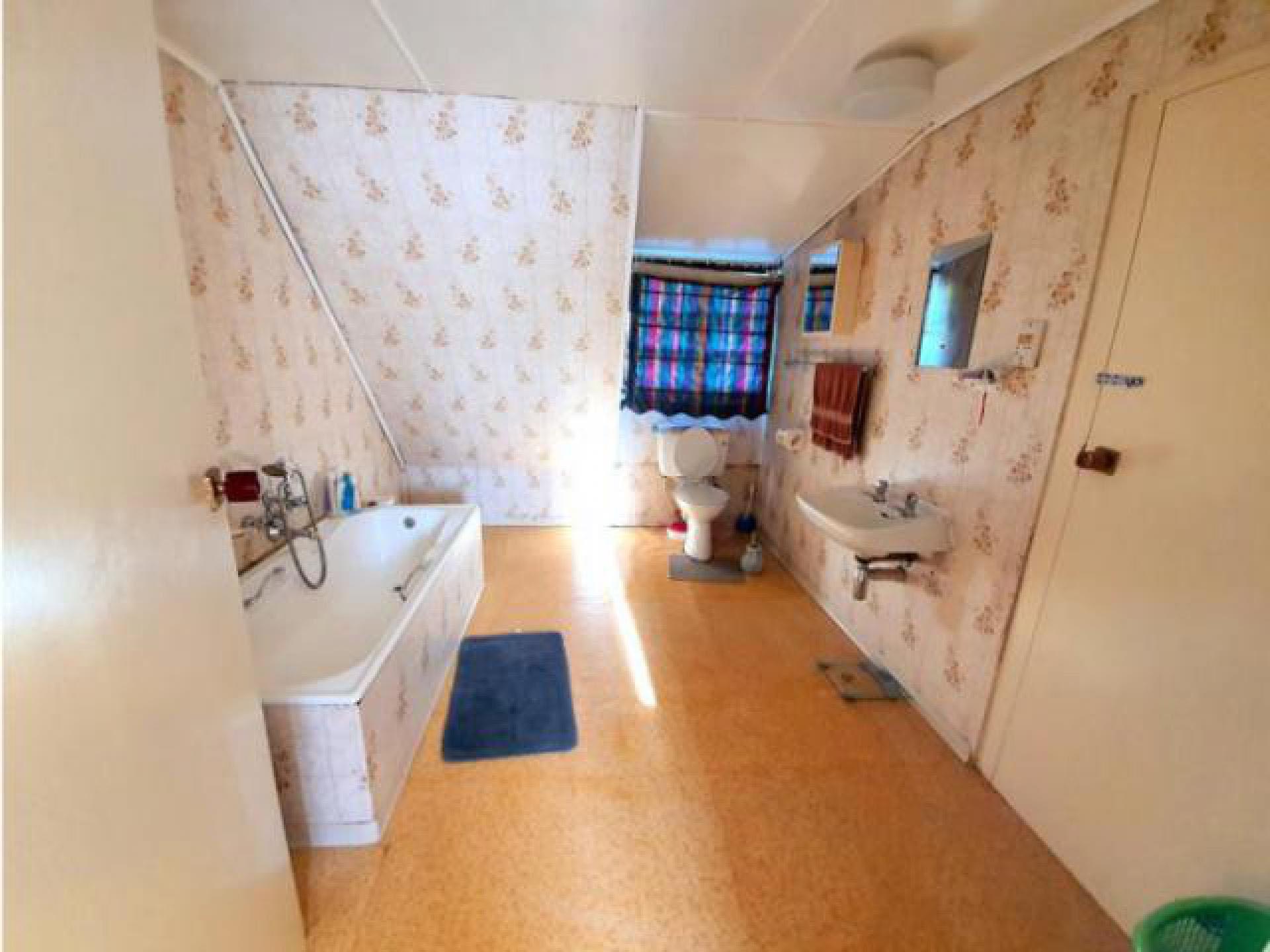 Bathroom 1 of property in Pietermaritzburg (KZN)