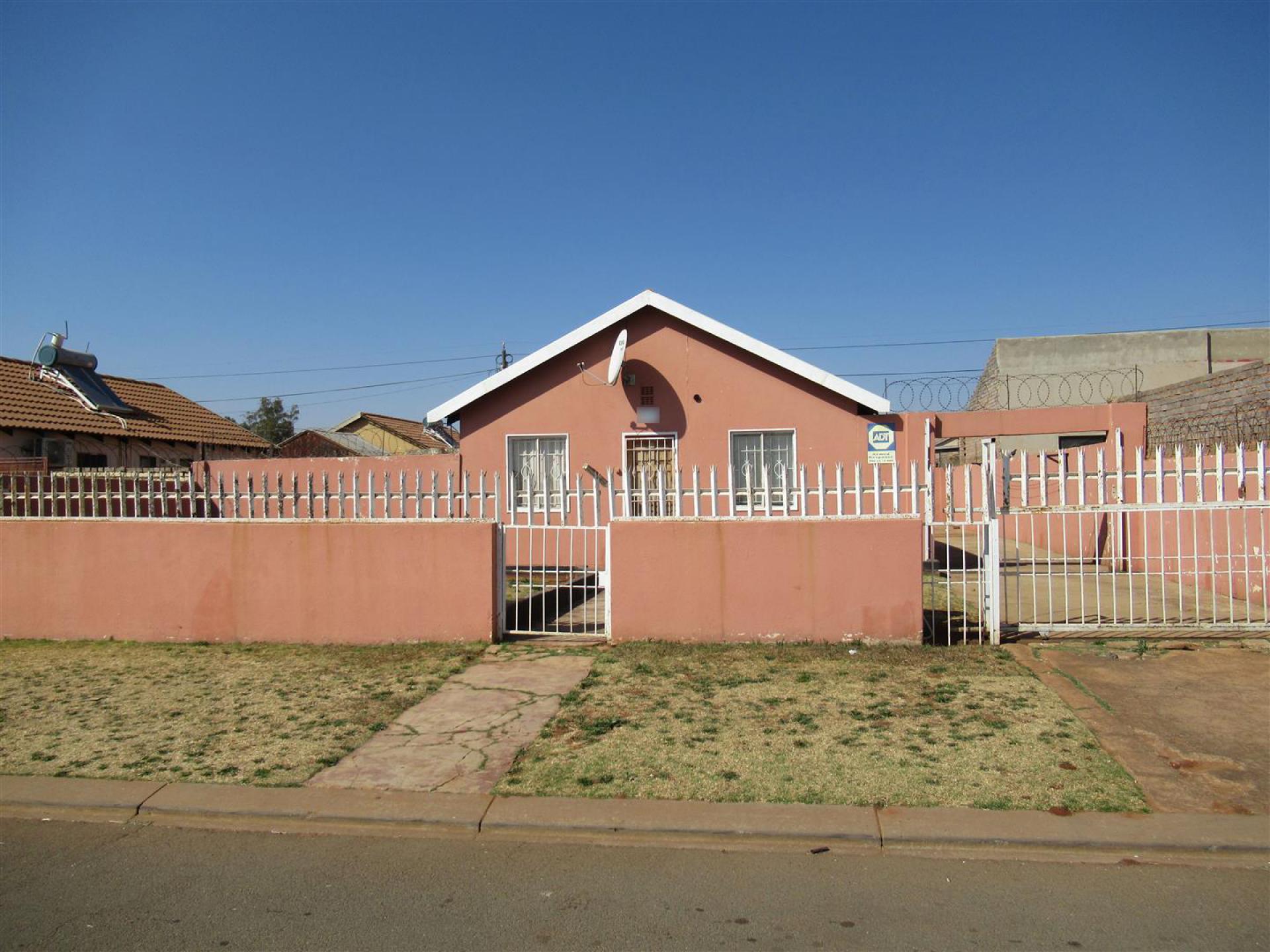 Front View of property in Lenasia