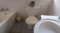 Bathroom 1 - 8 square meters of property in Glenmarais (Glen Marais)