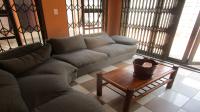 Lounges - 29 square meters of property in Glen Marais