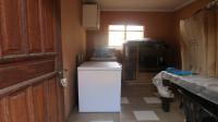 Lounges - 29 square meters of property in Glen Marais