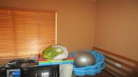 Bed Room 1 - 23 square meters of property in Glen Marais