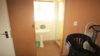 Bed Room 1 - 23 square meters of property in Glen Marais