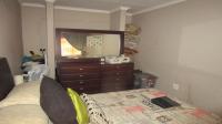 Bed Room 1 - 23 square meters of property in Glenmarais (Glen Marais)
