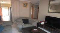 Lounges - 29 square meters of property in Glen Marais