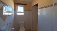 Bathroom 3+ - 9 square meters of property in Kookrus