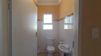 Main Bathroom - 2 square meters of property in Kookrus
