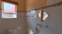 Bathroom 3+ - 9 square meters of property in Kookrus