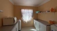 Extra Rooms - 19 square meters of property in Kookrus