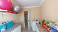 Extra Rooms - 19 square meters of property in Kookrus