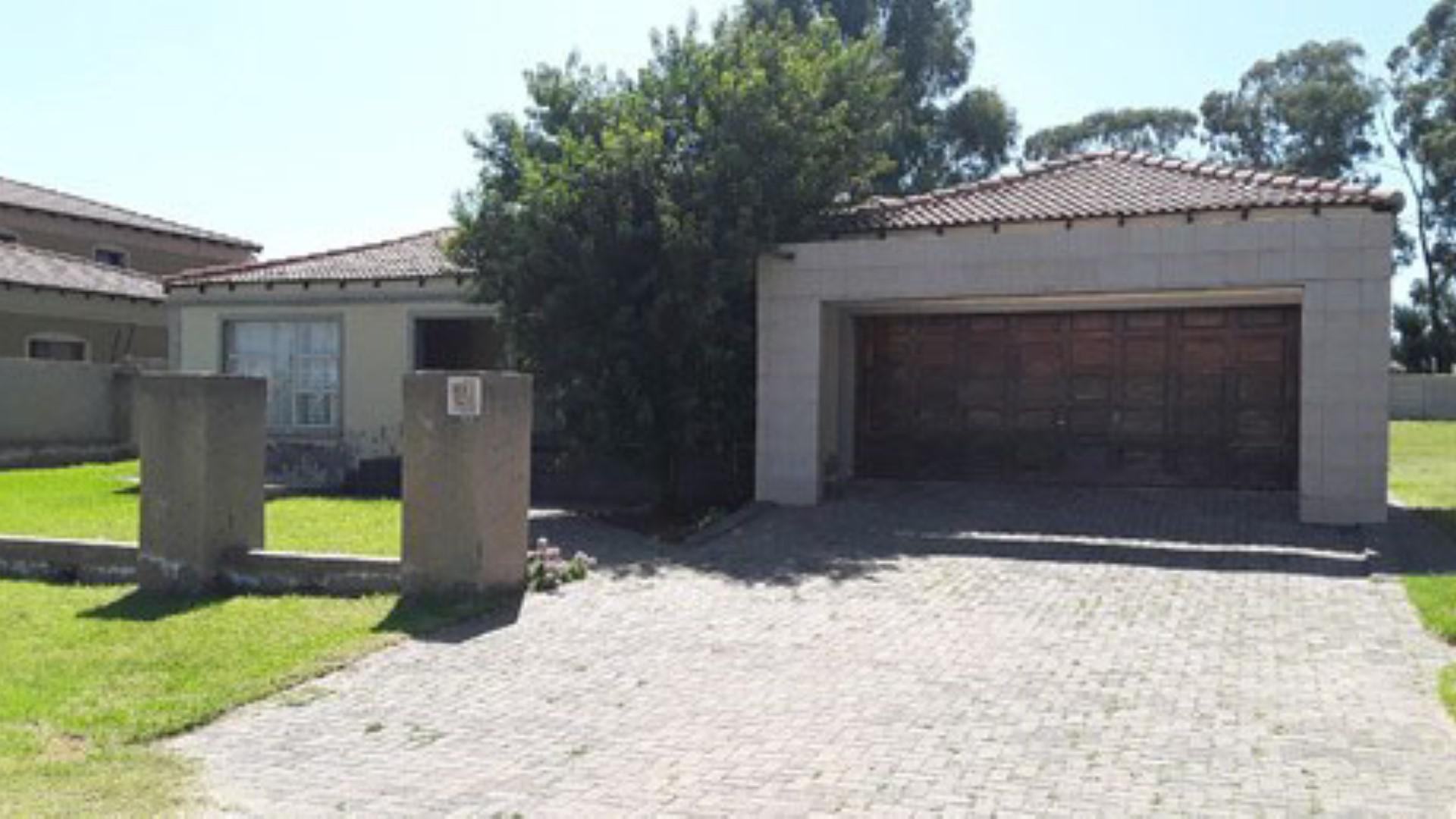 Front View of property in Ermelo