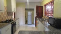 Kitchen - 15 square meters of property in Escombe 
