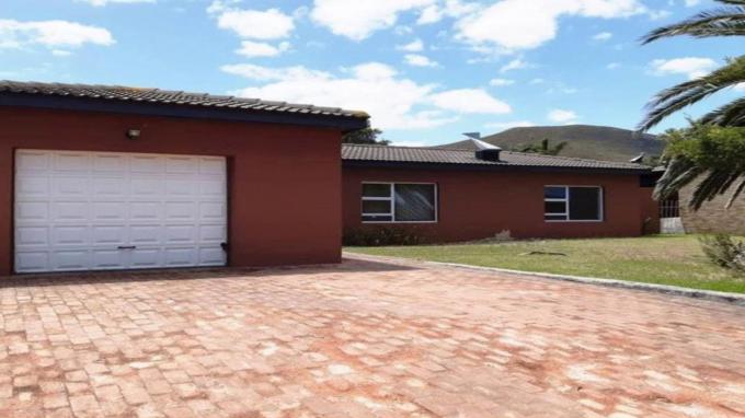 3 Bedroom House for Sale For Sale in Kleinmond - Private Sale - MR360150