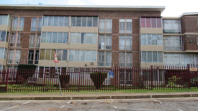 Standard Bank SIE Sale In Execution 2 Bedroom Sectional Title for Sale in Florida - MR361833
