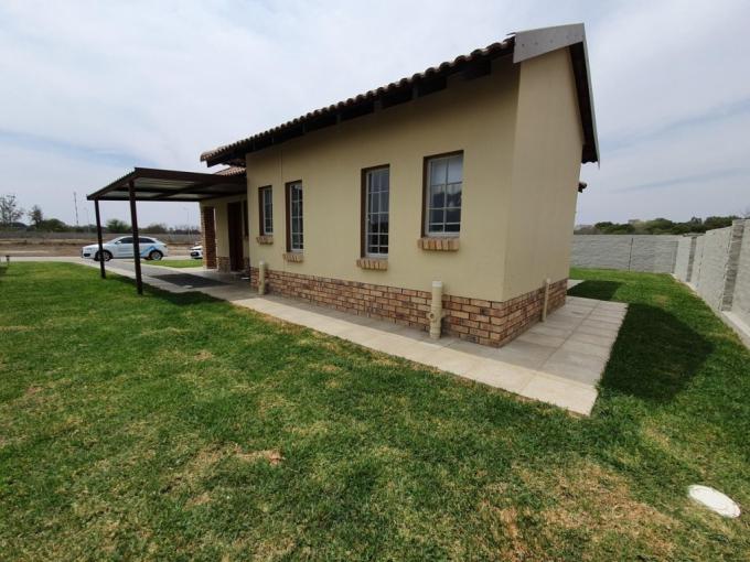 3 Bedroom Simplex for Sale For Sale in Waterkloof (Rustenburg) - MR363606