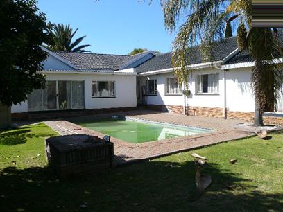 5 Bedroom House for Sale For Sale in Rooihuiskraal - Private Sale - MR36371