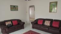 Lounges - 20 square meters of property in Crawford