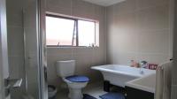 Bathroom 1 - 7 square meters of property in Kyalami Hills