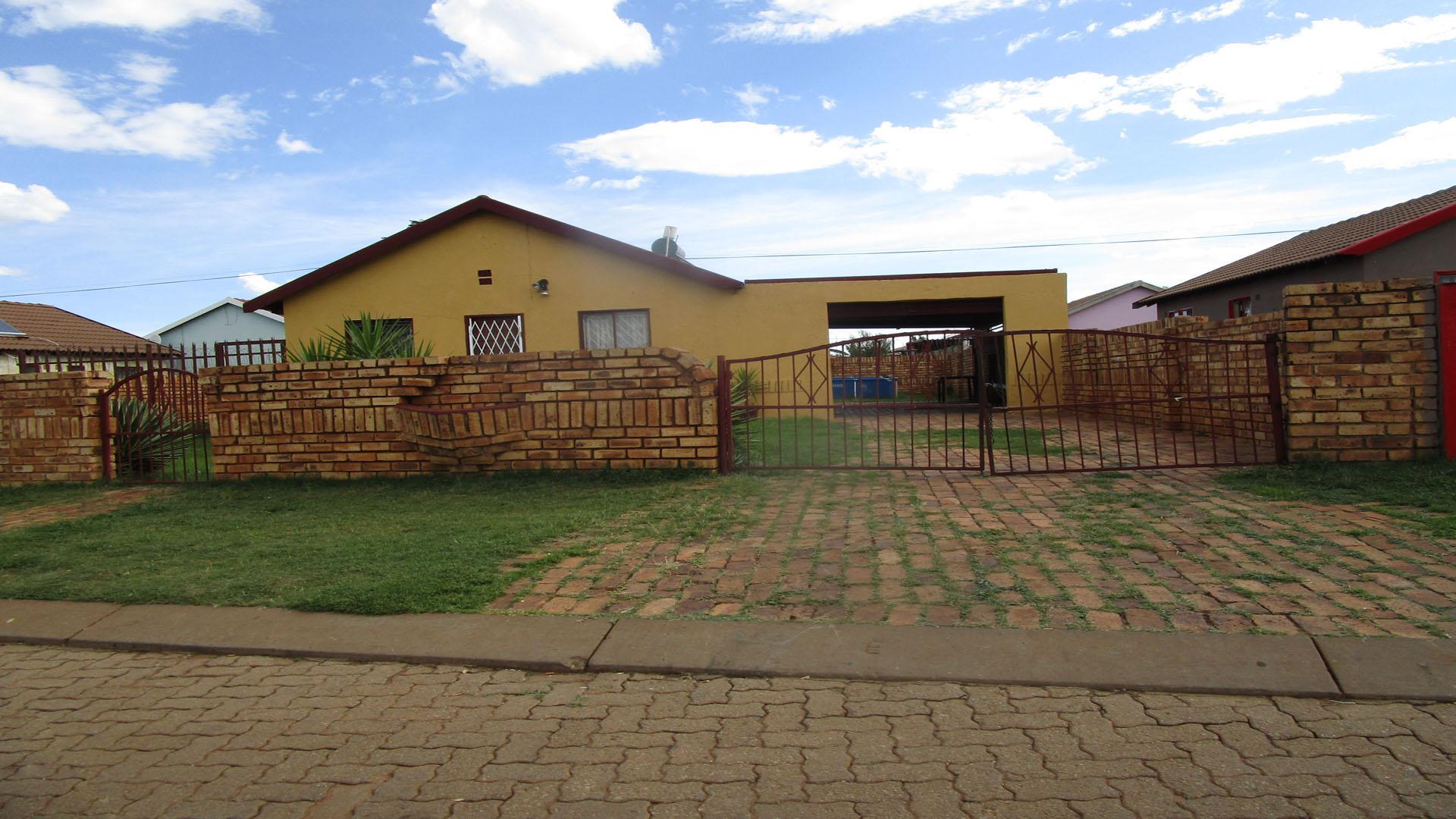 Front View of property in Lenasia