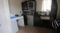 Kitchen - 5 square meters of property in Hlanganani Village