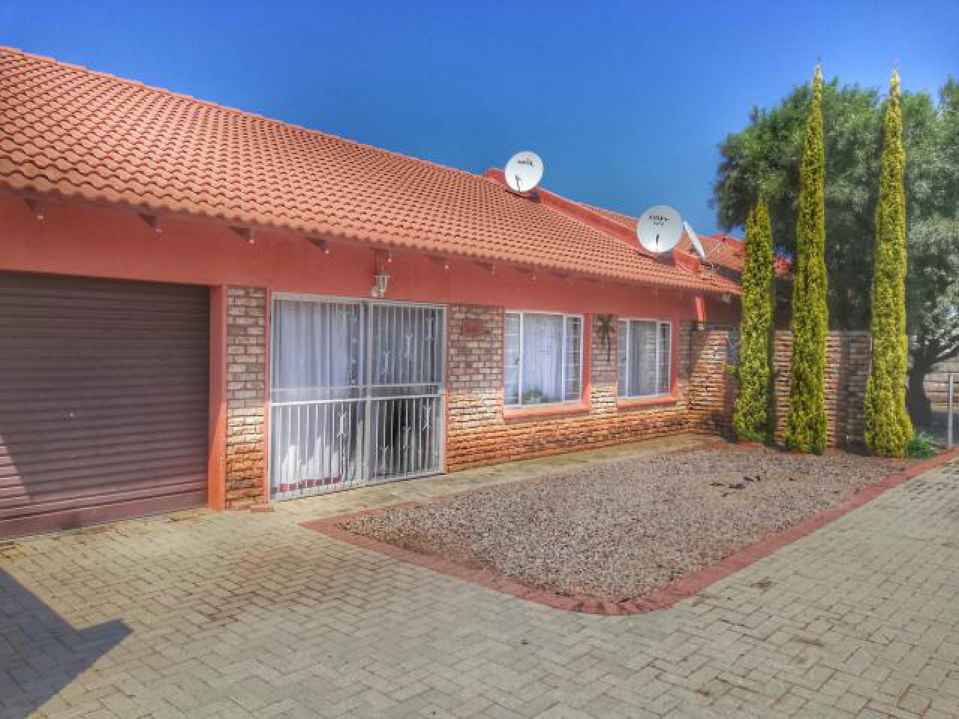 Front View of property in Wilkoppies