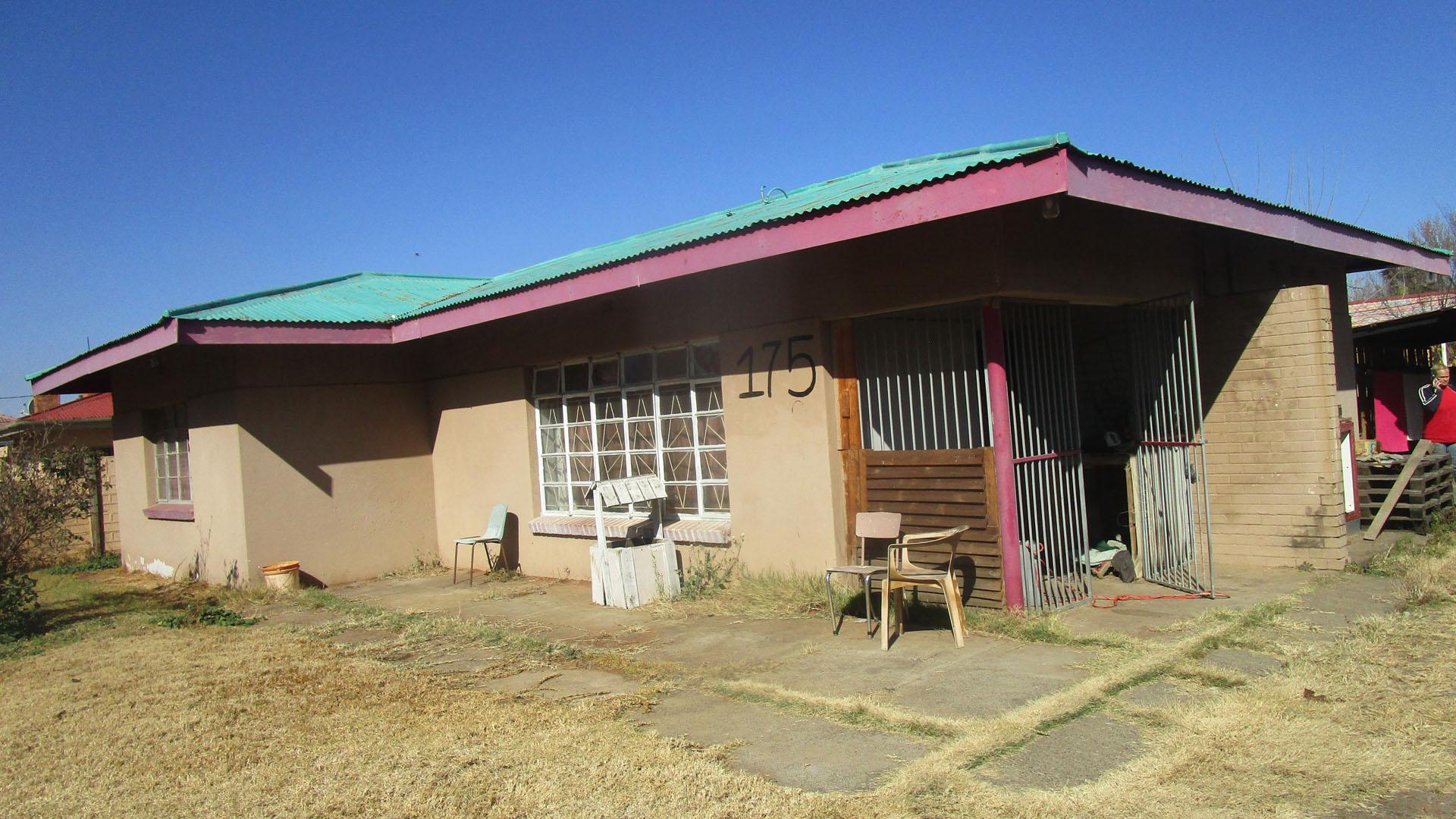 Front View of property in Duncanville