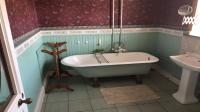 Bathroom 1 - 5 square meters of property in Barkly East