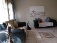 Lounges - 20 square meters of property in Birchleigh North
