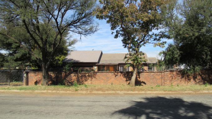 Standard Bank EasySell 3 Bedroom House for Sale in Impala Park - MR365638