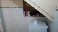 Guest Toilet - 10 square meters of property in Rustdal