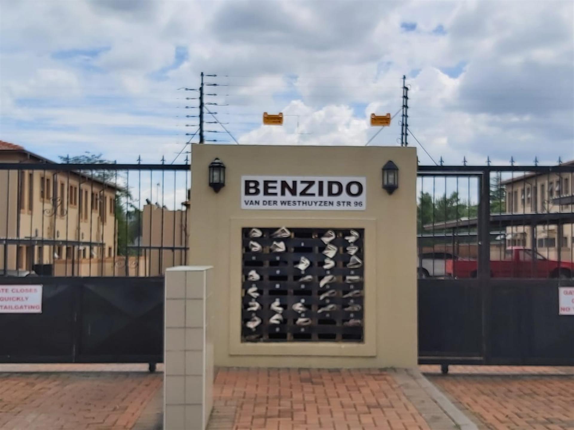 Front View of property in Heidelberg - GP