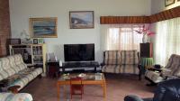 Lounges - 42 square meters of property in Hibberdene