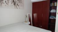 Bed Room 1 - 14 square meters of property in Cape Town Centre