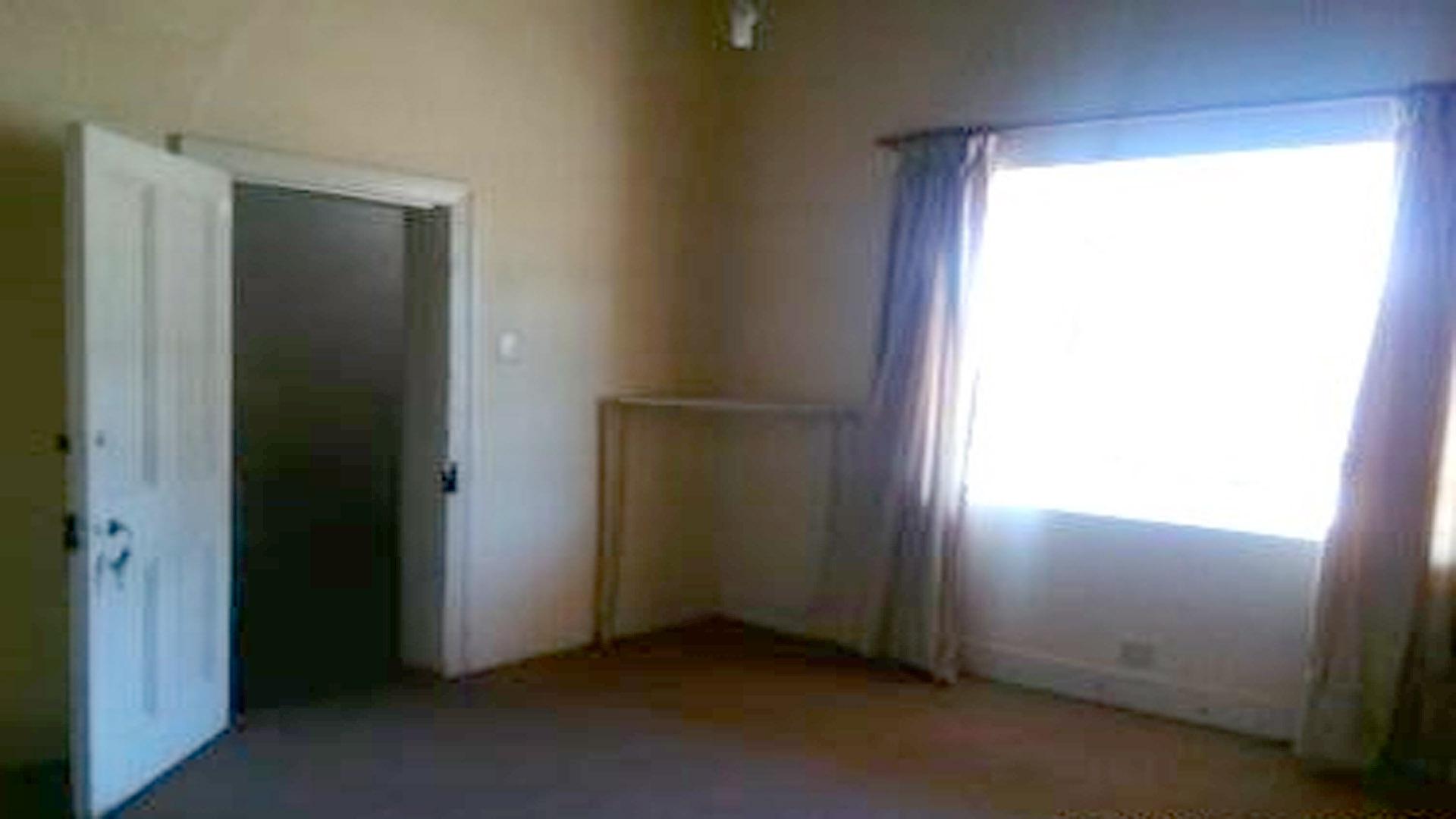 Bed Room 1 - 19 square meters of property in Steynsburg