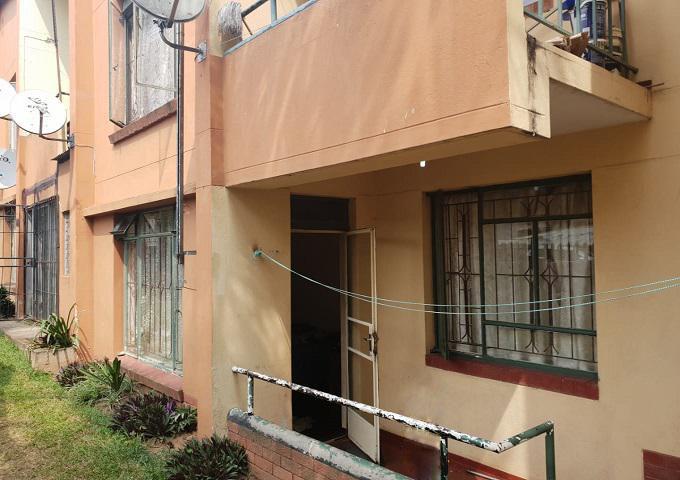 FNB SIE Sale In Execution 2 Bedroom Sectional Title for Sale in Nelspruit Central - MR366998