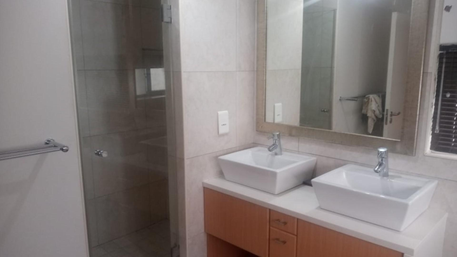 Standard Bank Insolvent House for Sale in Knysna MR367002