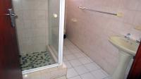 Main Bathroom - 4 square meters of property in Uvongo