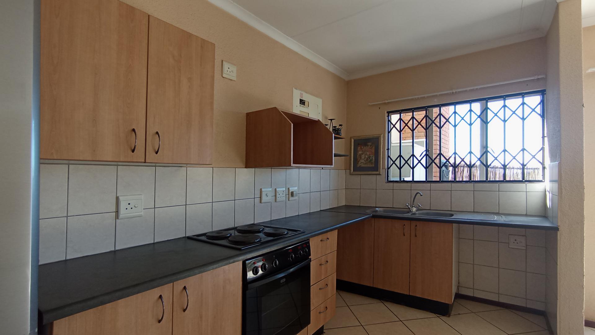Kitchen - 9 square meters of property in Willowbrook
