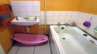 Main Bathroom - 5 square meters of property in Pinetown 