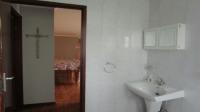 Bathroom 1 - 5 square meters of property in Vaal Oewer