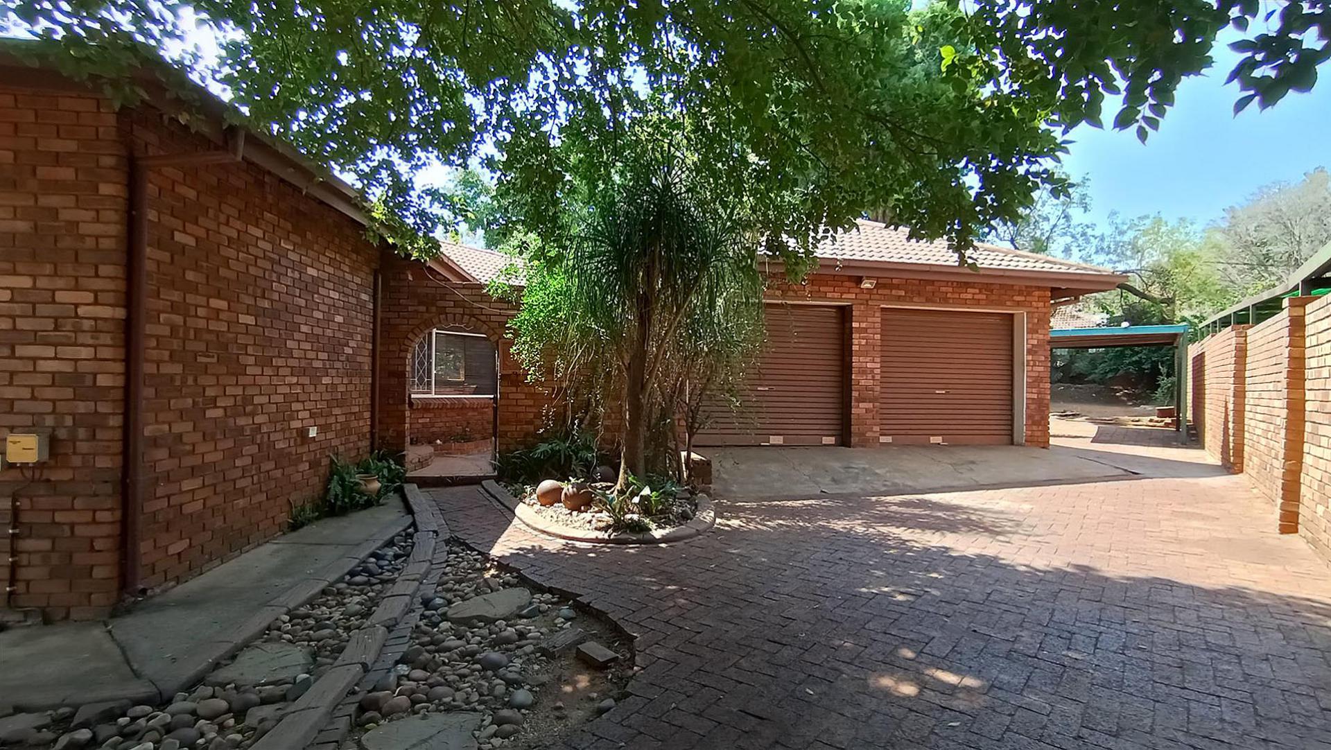 Front View of property in Ninapark
