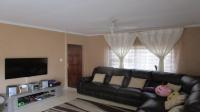 Lounges - 16 square meters of property in Lenasia
