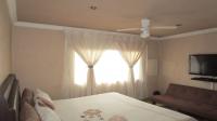 Main Bedroom - 27 square meters of property in Lenasia
