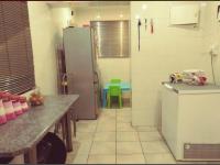 Kitchen - 16 square meters of property in Lenasia