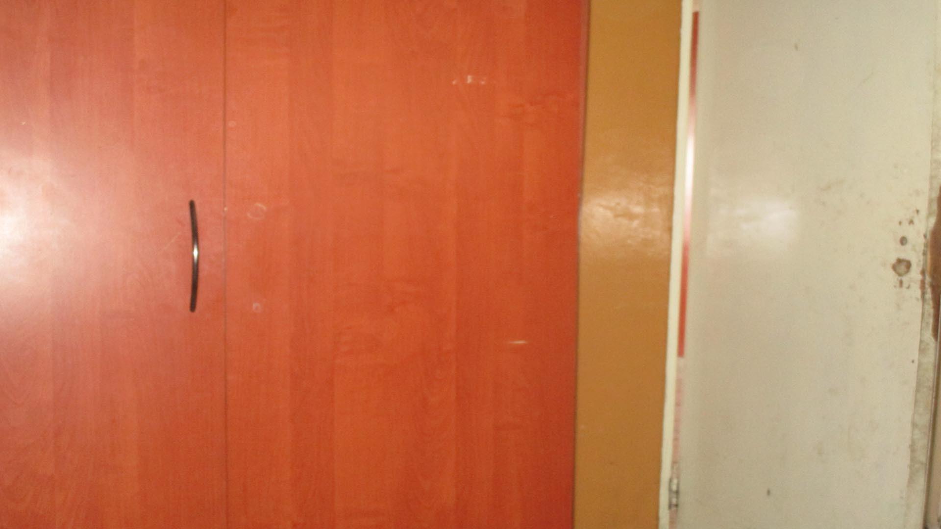 Bed Room 1 - 11 square meters of property in Luipaardsvlei