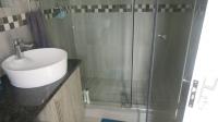 Main Bathroom - 5 square meters of property in Pomona