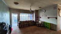 Lounges - 21 square meters of property in Birchleigh North