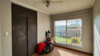 Bed Room 2 - 15 square meters of property in Birchleigh North