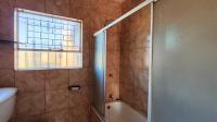 Bathroom 1 - 5 square meters of property in Birchleigh North